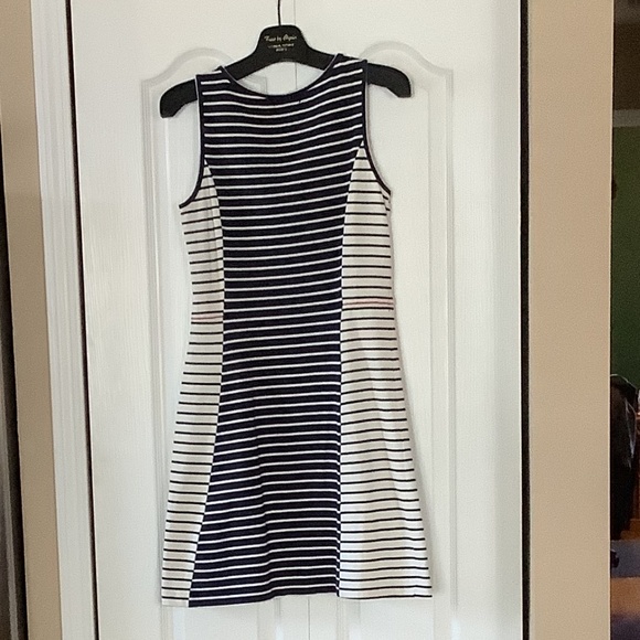 Tommy Hilfiger - Picture 1 of 5